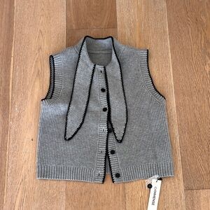 NWT Commense Gray Vest with Black trim Accents small